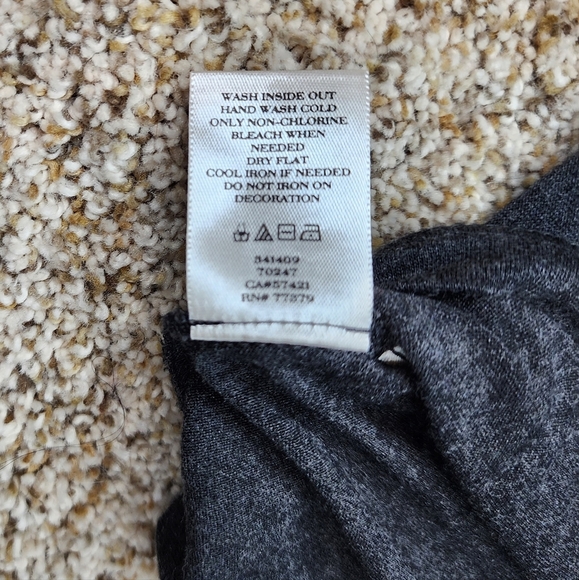 Beautiful Ann Taylor beaded jeweled charcoal gray T Shirt Med - Picture 4 of 5